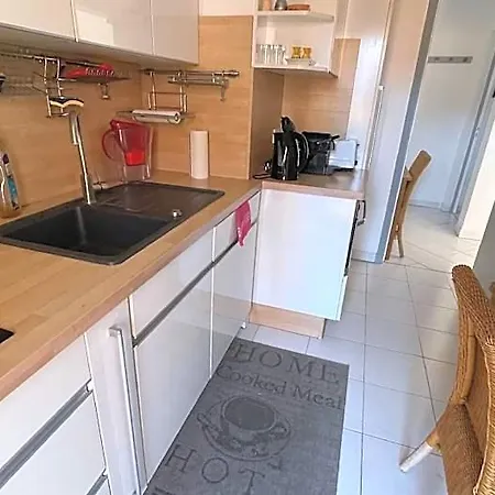 Apartment Au Calme Proche Du Centre Cannes