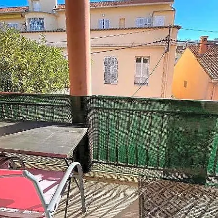 Hotel Au Calme Proche Du Centre